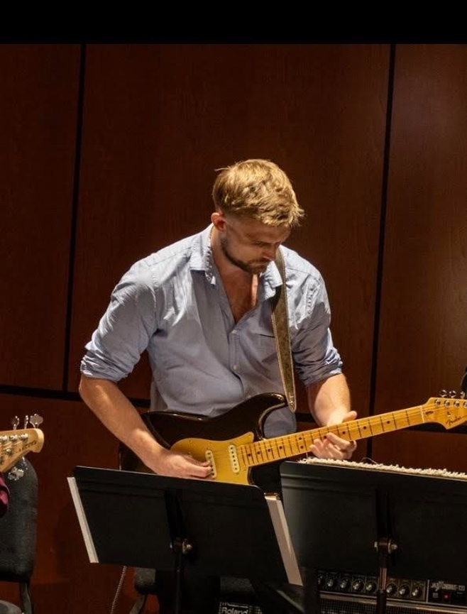 Guitar Teacher, Keyboard + Piano Teacher, Bass Guitar Teacher David Bartel