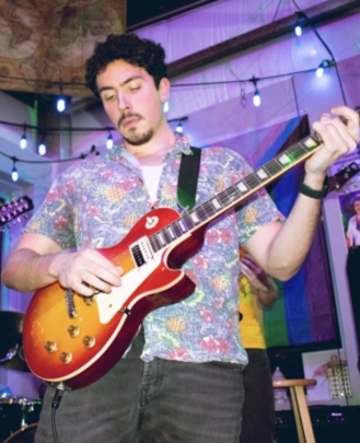 Guitar Teacher, Bass Guitar Teacher, Keyboard + Piano Teacher, Drum, Vocal Teacher Max