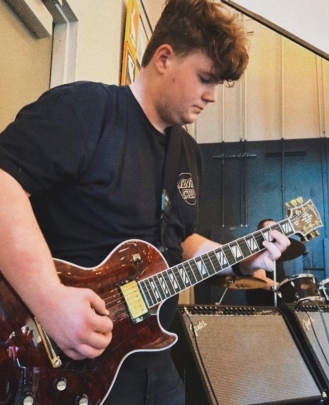 Guitar Teacher, Bass Guitar Teacher Landon