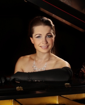 Vocal Teacher, Keyboard + Piano Teacher Inna