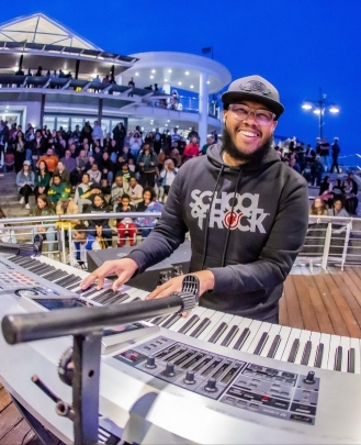 Keyboard + Piano Teacher Ryan Sackanary