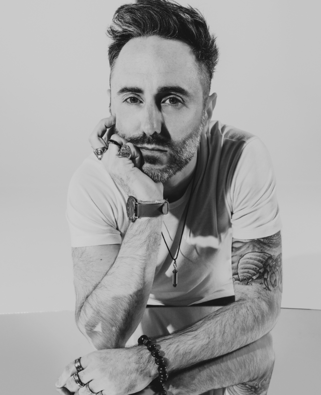 Guitar Teacher, Vocal Teacher, Drum Teacher, Keyboard + Piano Teacher Lorenzo La Cava